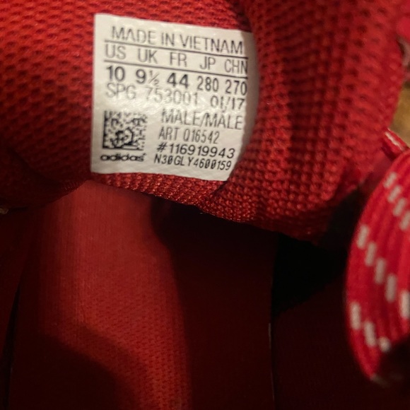 Adidas mens turf cleats , worn literally 1 time . Great shape - Picture 4 of 4